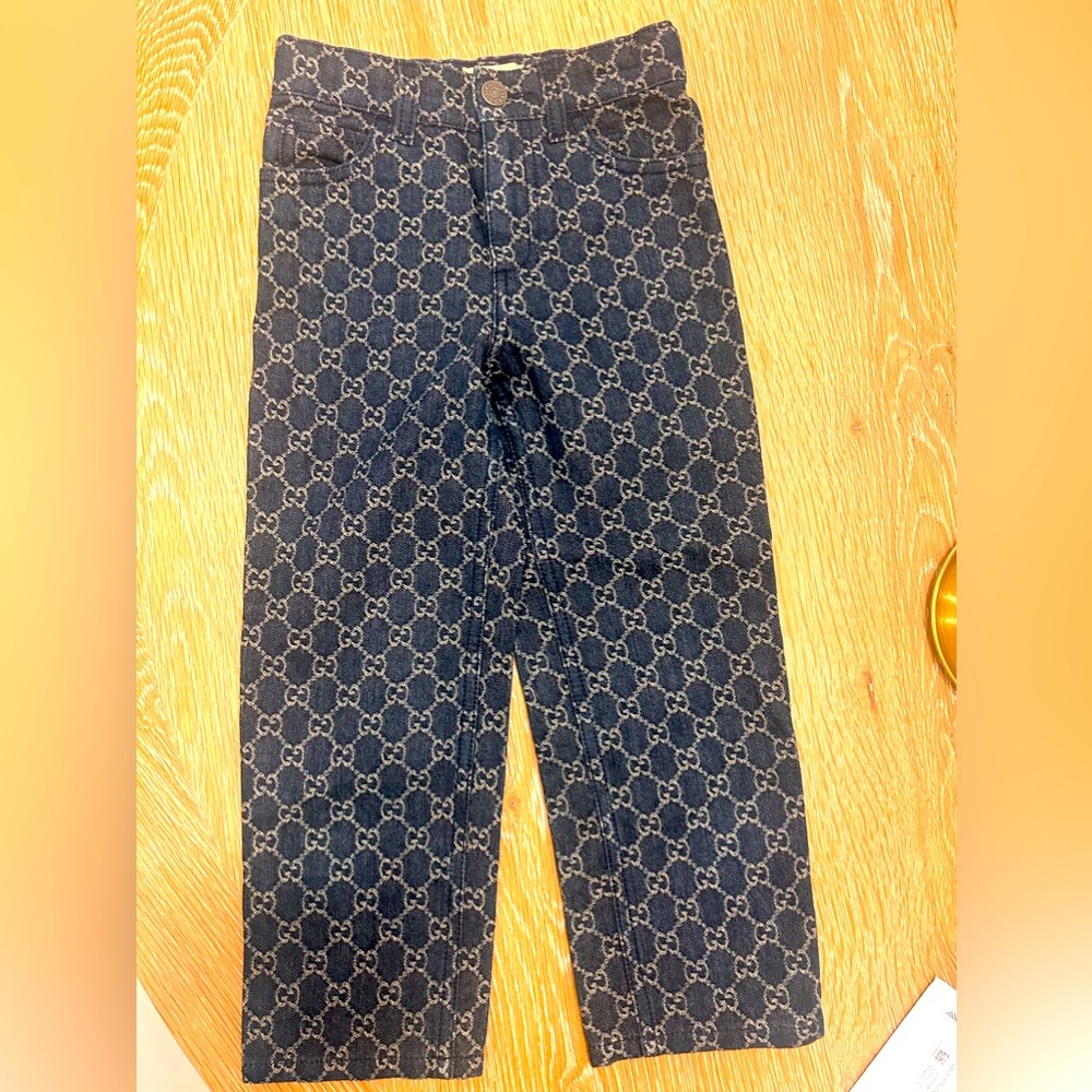 Gucci jeans used ( like new) as is